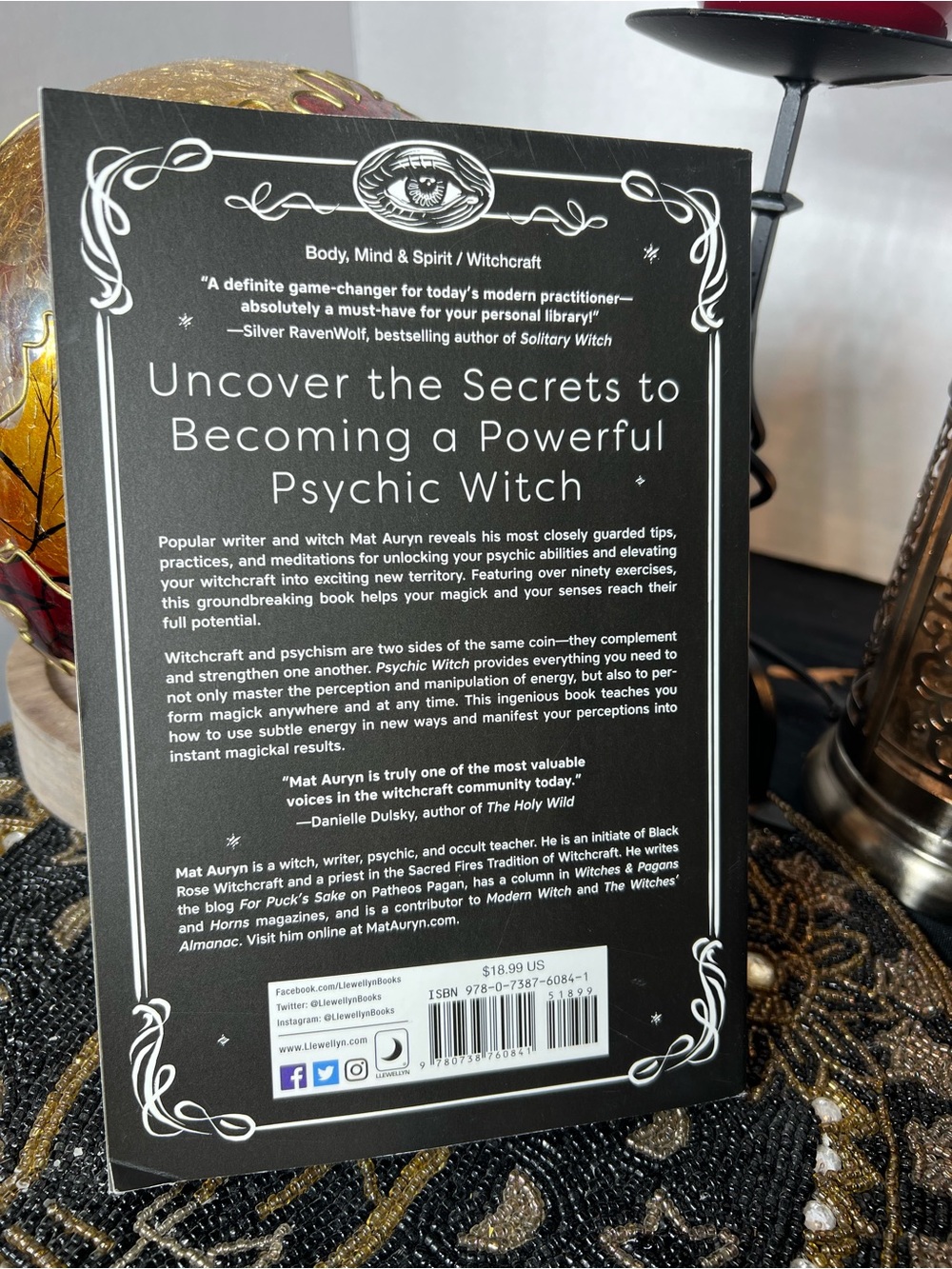 Psychic Witch by Mat Auryn - Black & White Metaphysical Guide - Picture 2 of 2